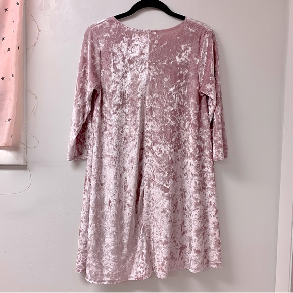 Soft pink velour dress - Picture 3 of 6